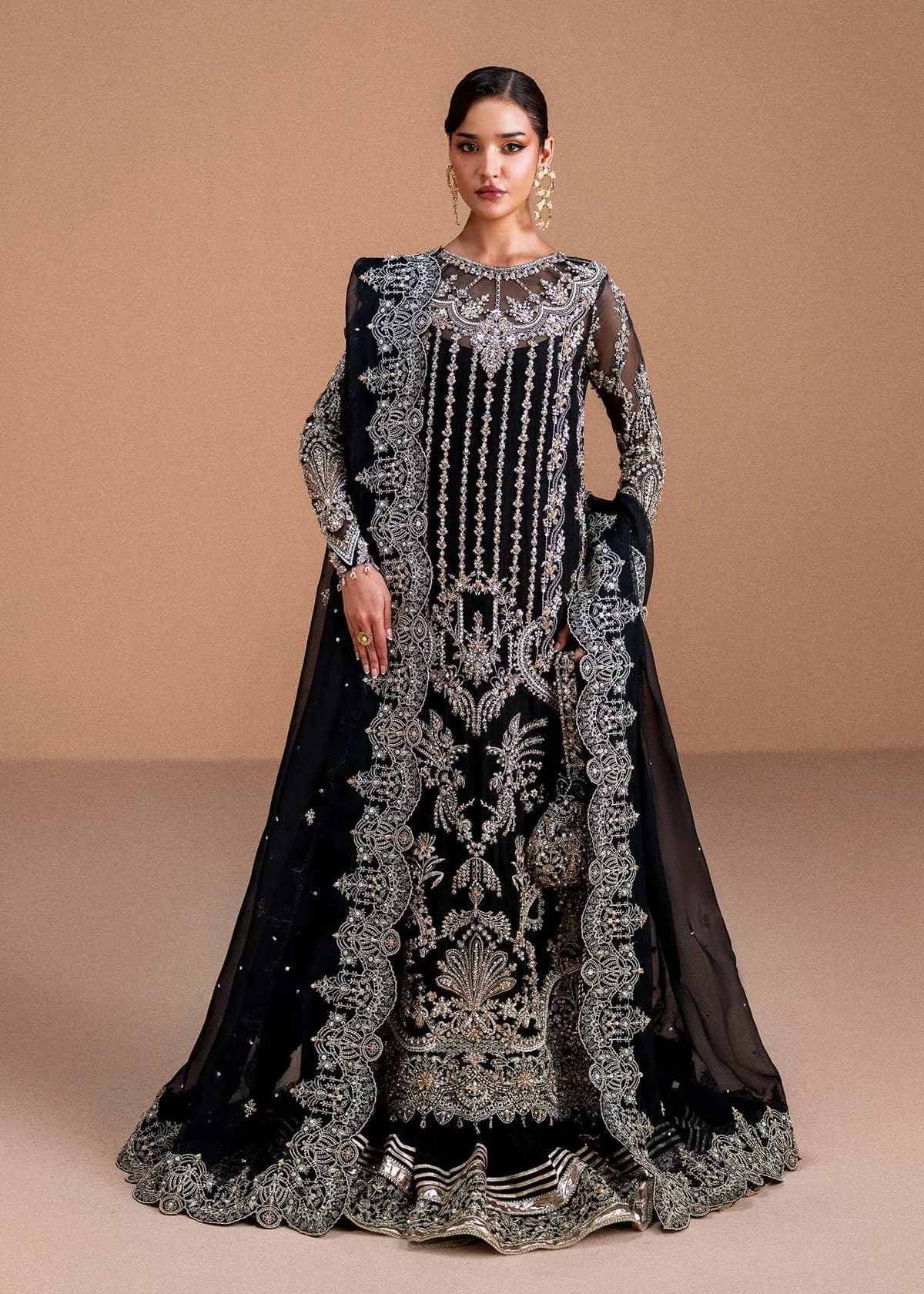 Kanwal Malik Rayen Hand Embellished Organza Party Wear Suit – Model Front View Kanwal Malik Rayen Hand Embellished Organza Party Wear Suit - Model Front Look | Pakistani Designer Replica Wholesale | IQNAZ