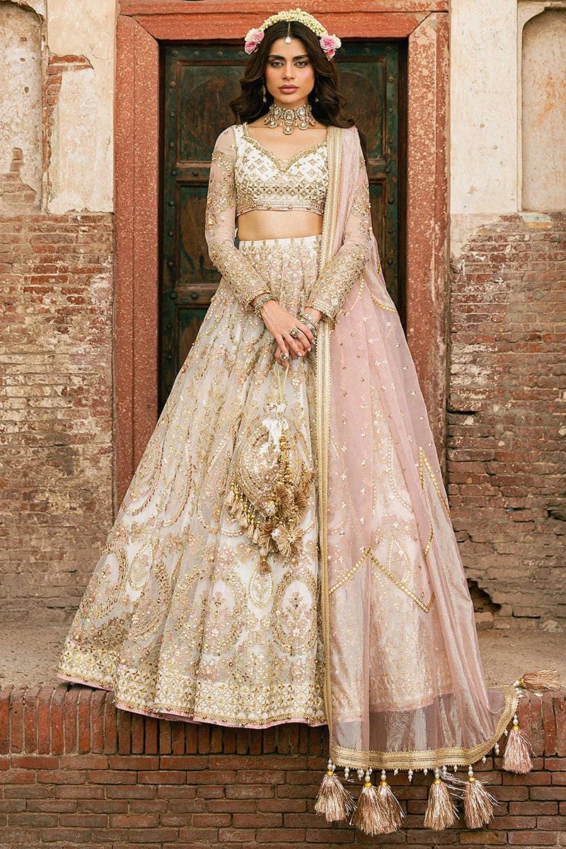 Mohsin Naveed Ranjha Kohinoor Hand Embellished Organza Party Wear Suit – Model Front View Mohsin Naveed Ranjha Kohinoor Hand Embellished Organza Party Wear Suit - Model Front Look | Pakistani Designer Replica Wholesale | IQNAZ